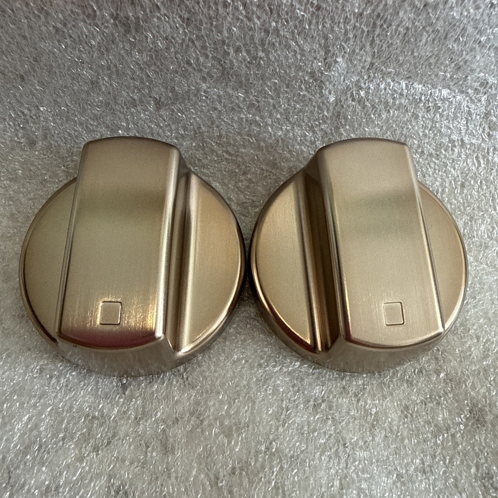 WOLF BRUSHED BRASS KNOB (2 Pieces) One FOR DF30450 RANGES One Is Scratched